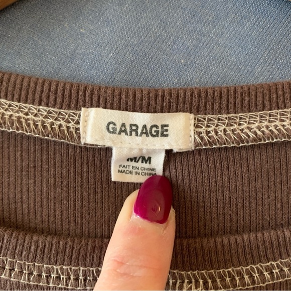 Garage Kylie exposed seams brown fitted long sleeve crop top - Picture 4 of 5